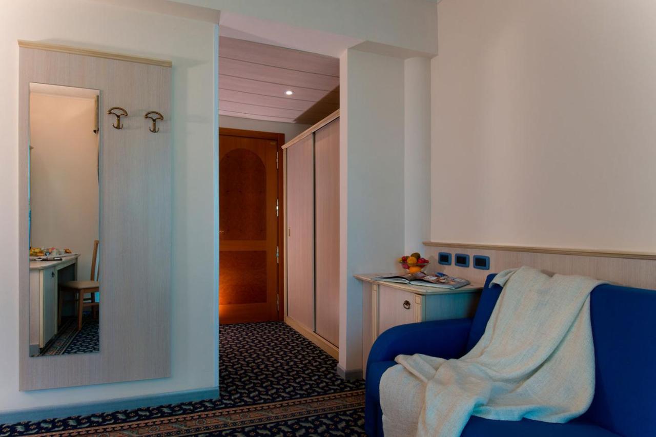 Hotel Villa Ducale Parma Buitenkant foto