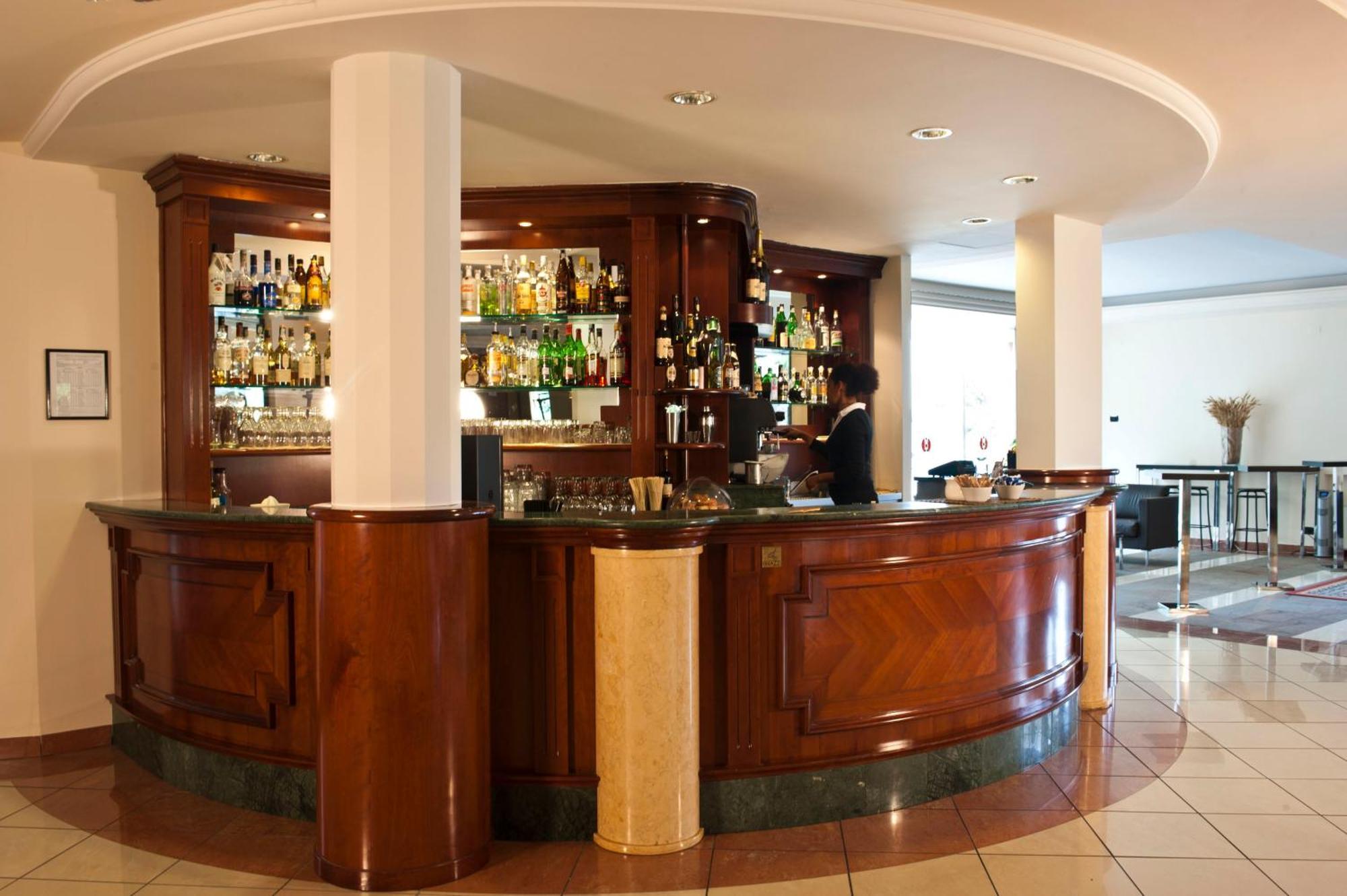 Hotel Villa Ducale Parma Buitenkant foto