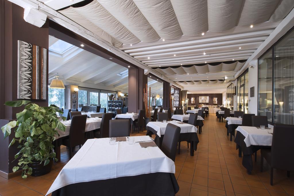 Hotel Villa Ducale Parma Buitenkant foto