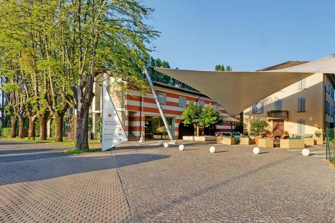 Hotel Villa Ducale Parma Buitenkant foto