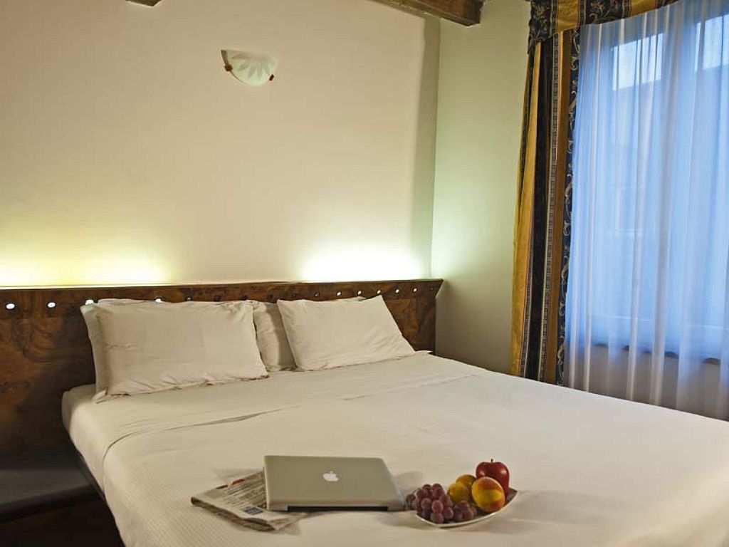 Hotel Villa Ducale Parma Buitenkant foto