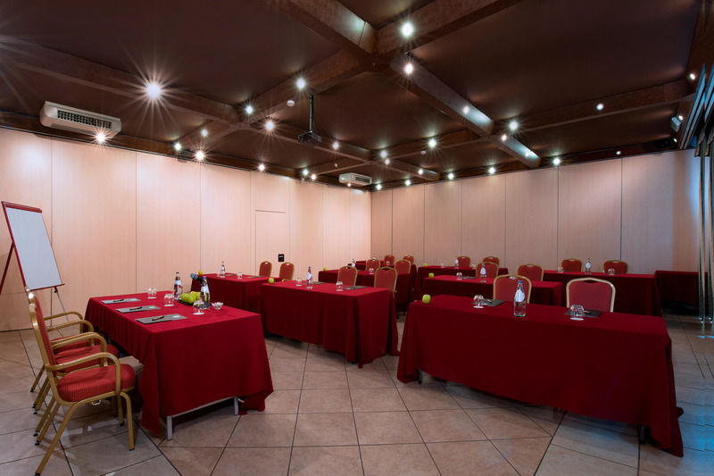 Hotel Villa Ducale Parma Buitenkant foto