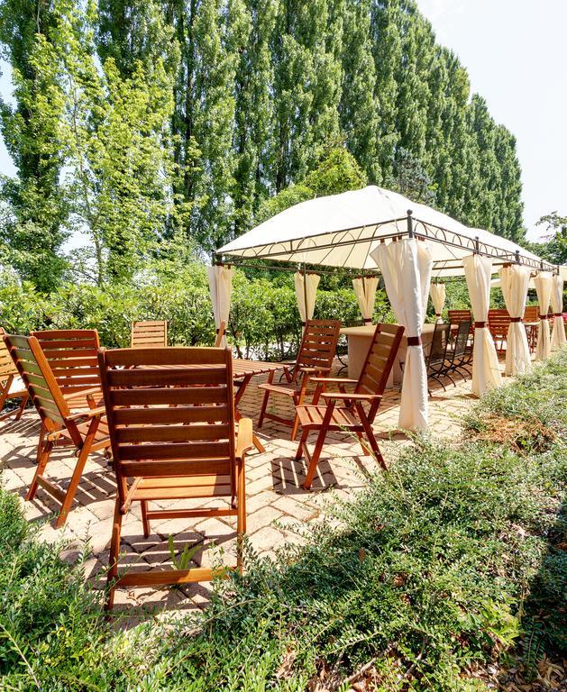 Hotel Villa Ducale Parma Buitenkant foto